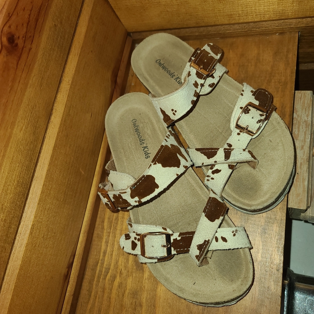 Girls cow print cork bed sandles